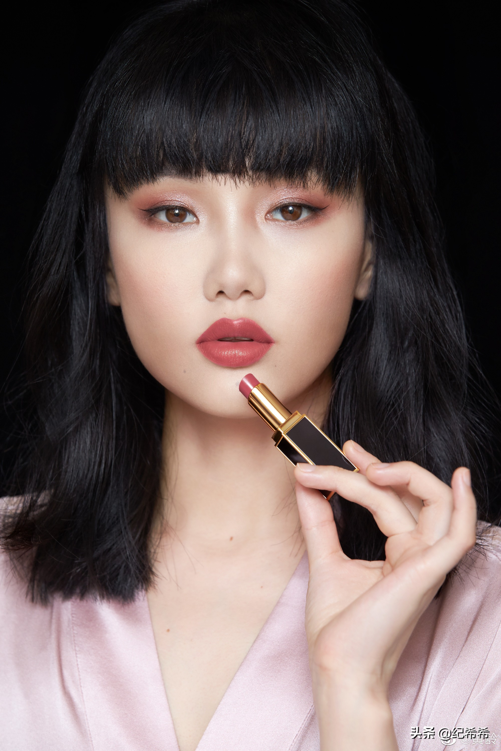 黄皮必入!宁静黄龄同款,一上架就卖断货的tomford细黑管实测