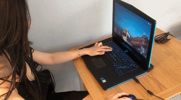 外星人alienware15r4,外星人15r4是哪一年上市的