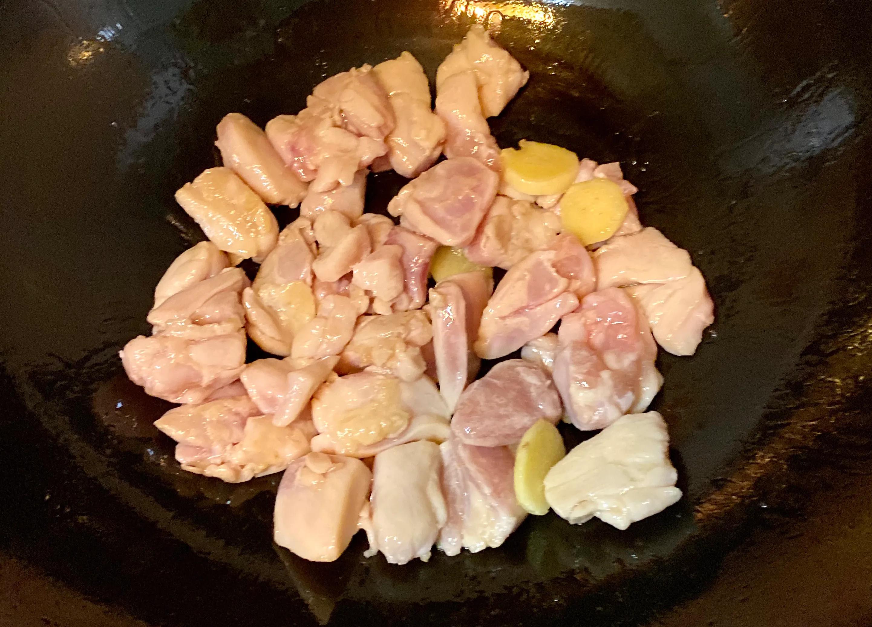 黑椒鸡肉怎么炒不柴,黑椒鸡肉怎么腌制下火锅