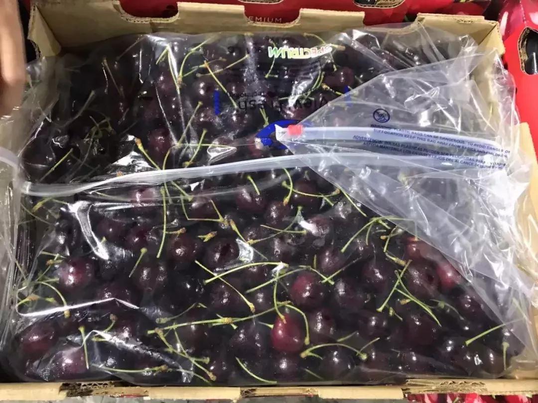 进口水果贵的原因在哪里,进口水果有哪些猫腻