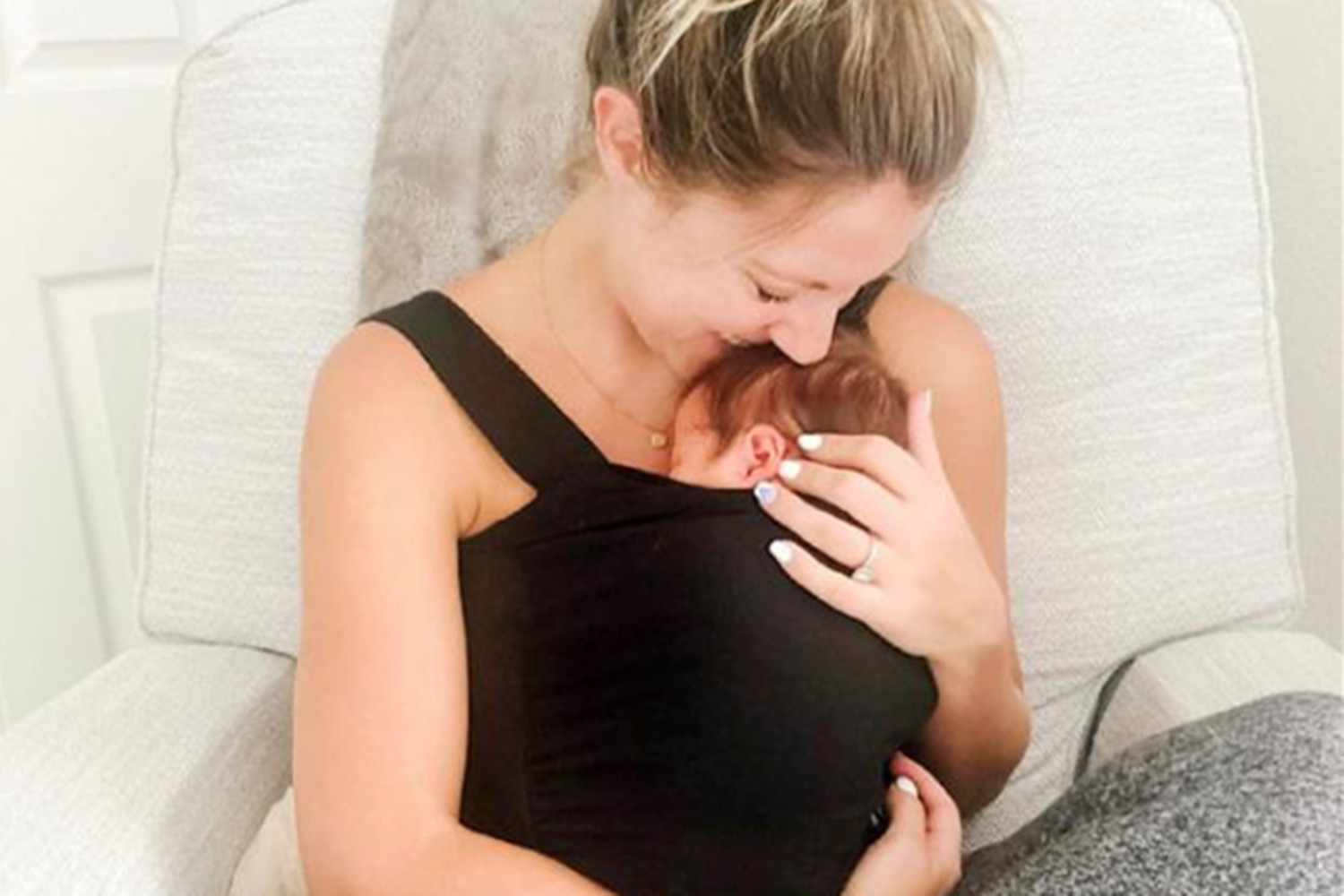 判断母乳吃了多少量,判断母乳能否让宝宝吃饱