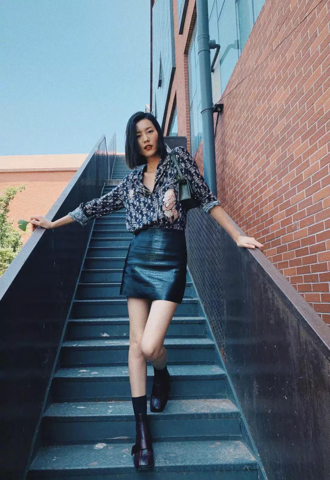 同样的衬衫别人穿怎么就那么好看,每个人都有的衬衫