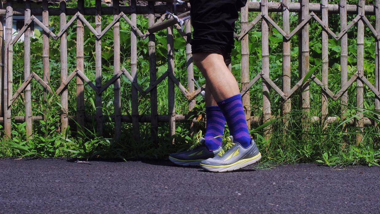 拒绝云推荐，让有200双袜子的我来告诉你怎么选购袜子