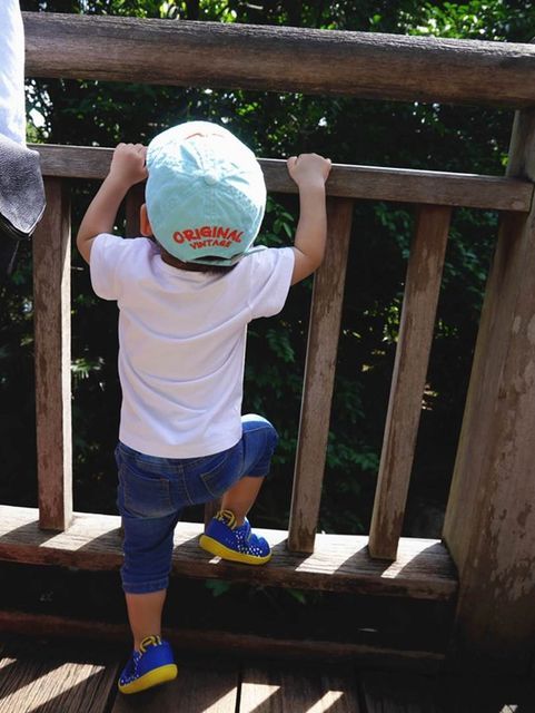 小孩脚扭伤积极治疗没有后遗症吧,孩子脚扭伤了肿了冷敷后要干什么