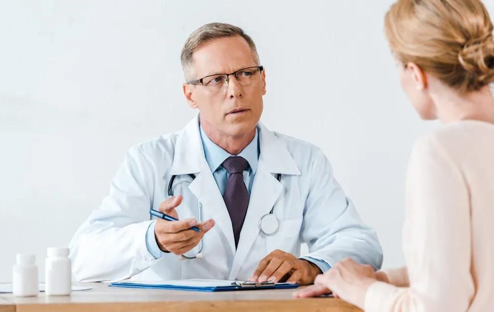 网上挂号第一次去医院要带什么,挂号的办法