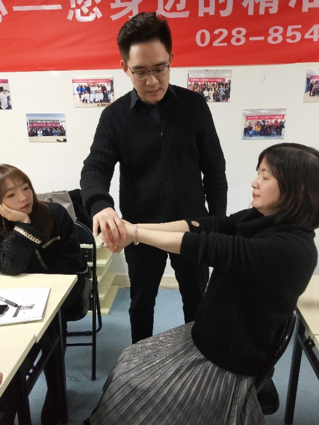 催眠是什么意思视频,催眠是什么心理暗示