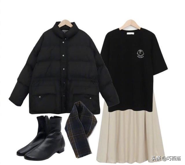 黑色长款棉服特别遮肉百搭又好看,简单气质款黑色棉服