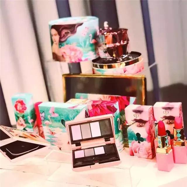 pola圣诞套装哪个好,pola樱花五件套