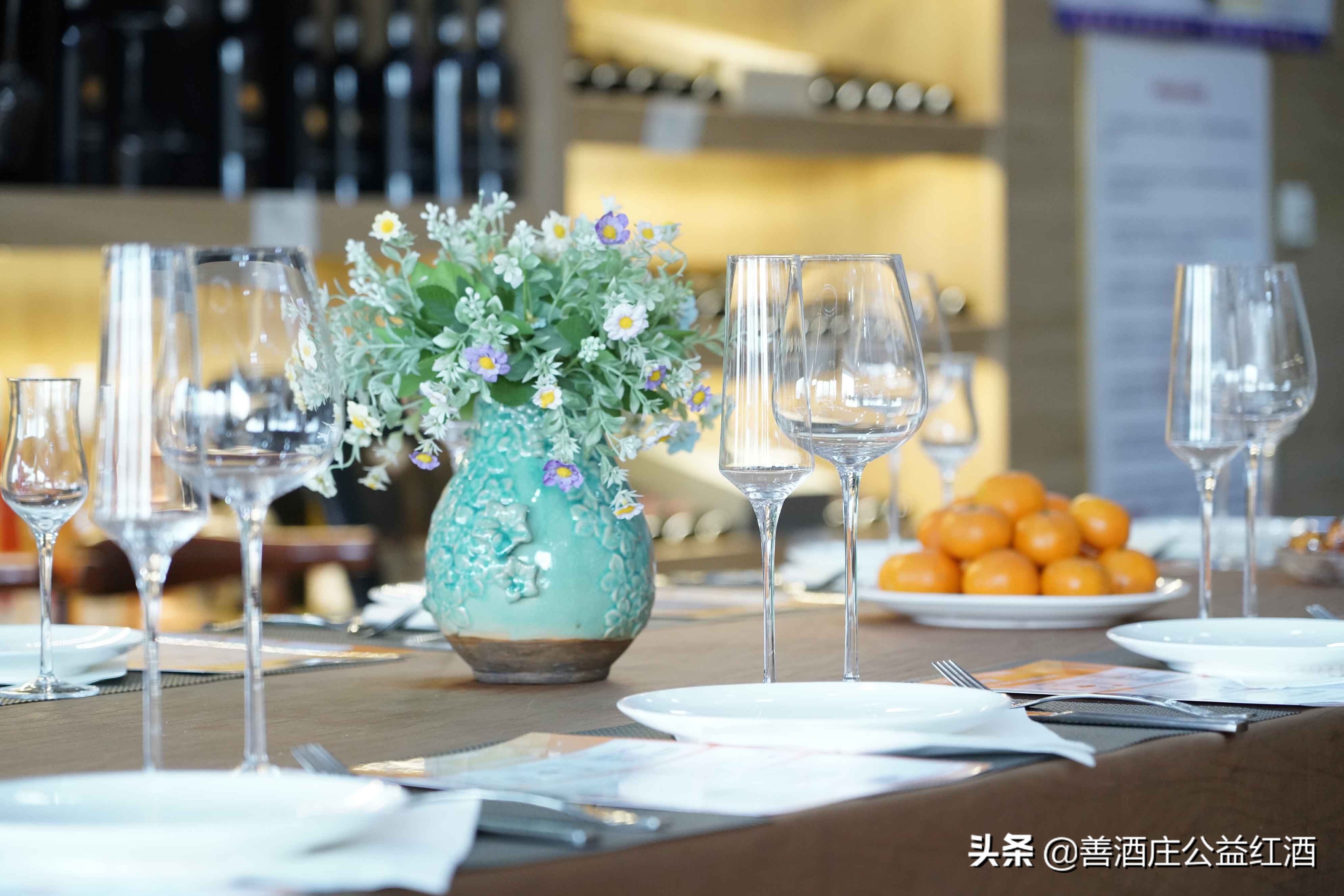 喝完红酒嘴唇染色怎么办,喝红酒牙齿怎么变绿色