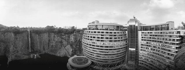 全球唯一八星级酒店耗费200亿打造,世界十大奇迹建筑深坑酒店