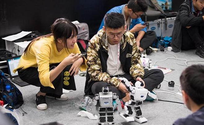 捧回25座奖杯！西安这支队伍不仅有“最强大脑”，而且颜值还高！