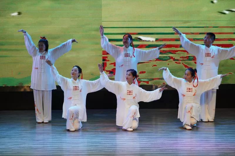热潮涌动健身气功——洛阳市第十四届运动会健身气功比赛侧记掠影