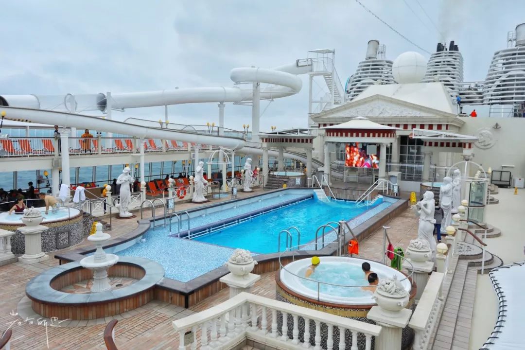 带着父母坐游轮到日本旅游,搭上邮轮去带着全家去旅行