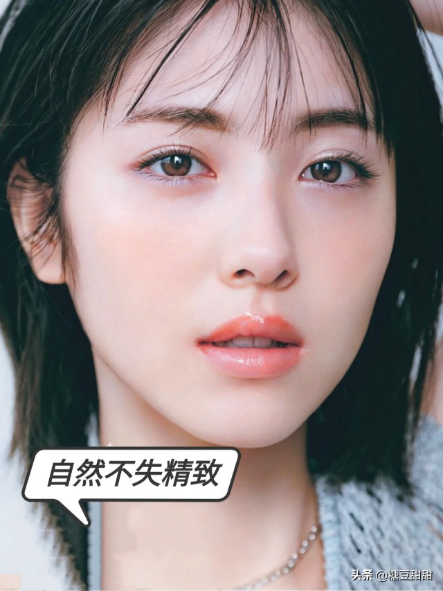 女生脸型与穿搭,脸小巧的女生穿搭