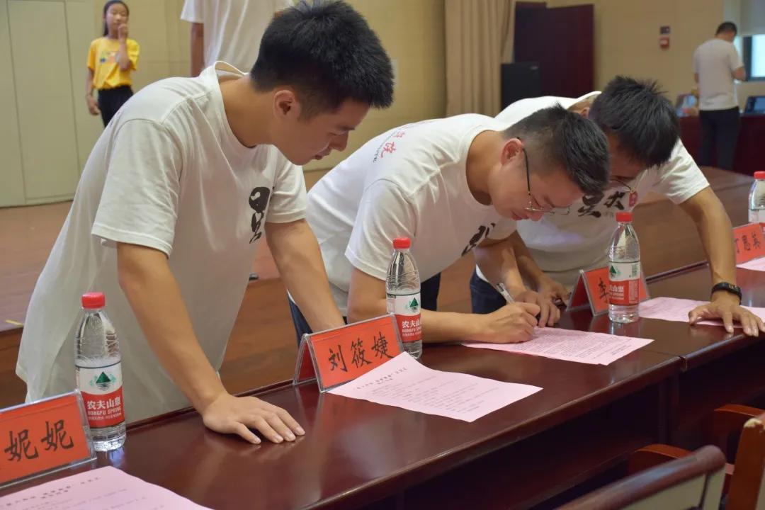 南体健美操的直播间,南体直播回放春晚