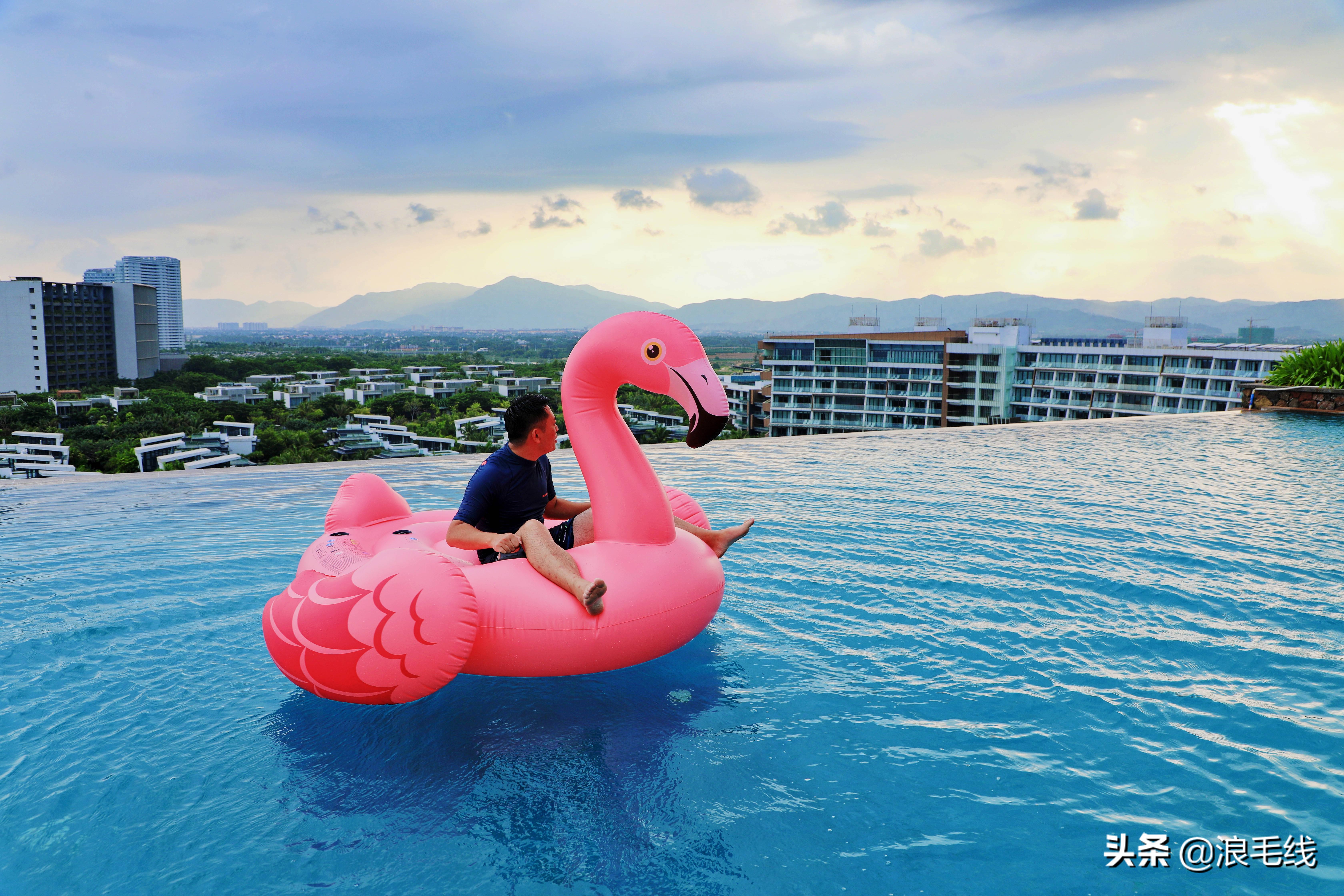 三亚海棠湾自由行热门攻略,那年夏天那片海简介
