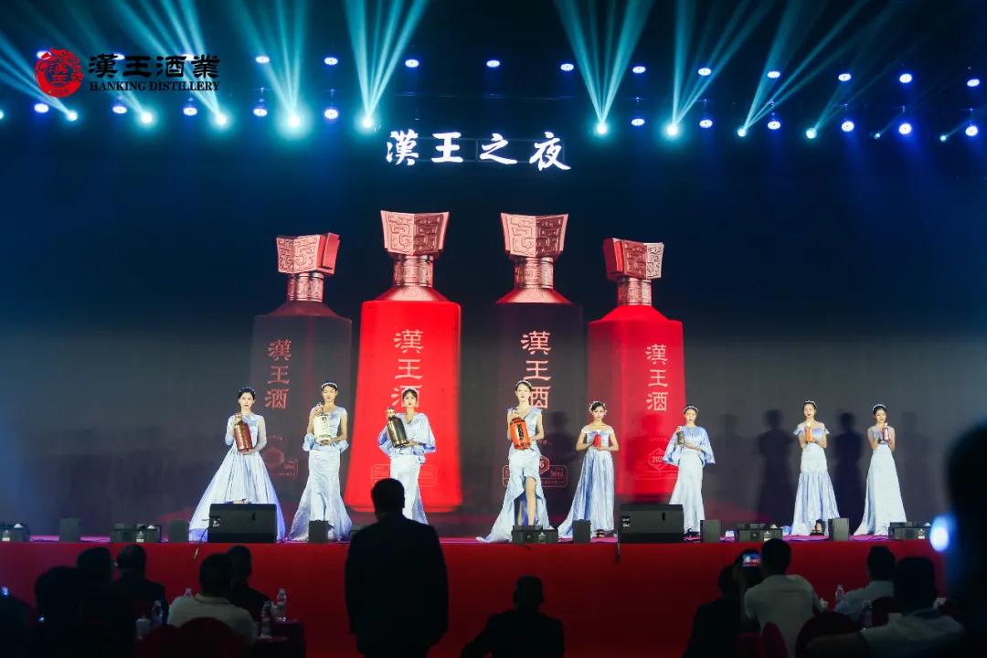 胡润福布斯百亿富豪毛中吾，详解为何“豪饮”汉王：我一喝很震撼