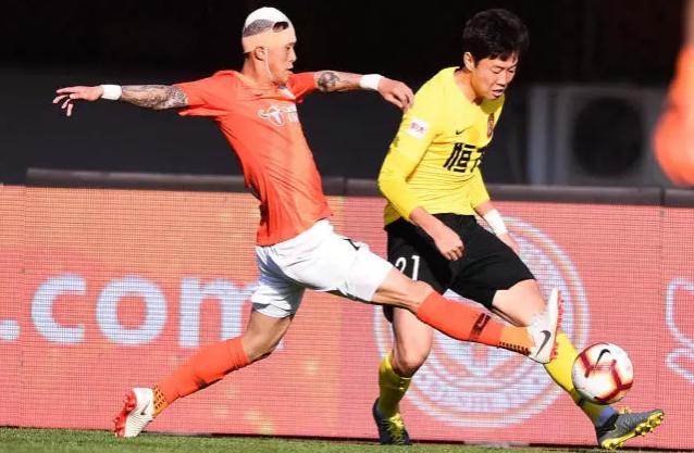 保利尼奥红牌,保利尼奥过红牌