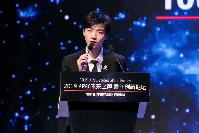 王俊凯愿你被这个世界温柔以待,王俊凯愿新年所许如期而至