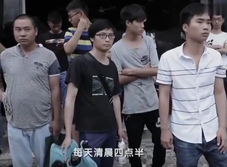 横店群演拜王宝强和赵丽颖,横店群演以王宝强激励自己