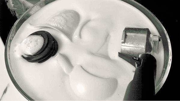 衣服发黄别扔一招变新,消毒液泡衣服发黄了怎么办