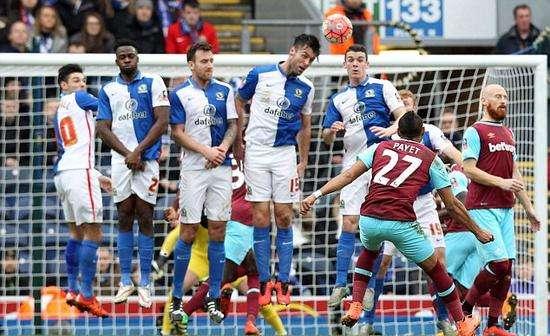 十年创造974次机会，高居五大联赛榜首，为何却从没进过豪门？