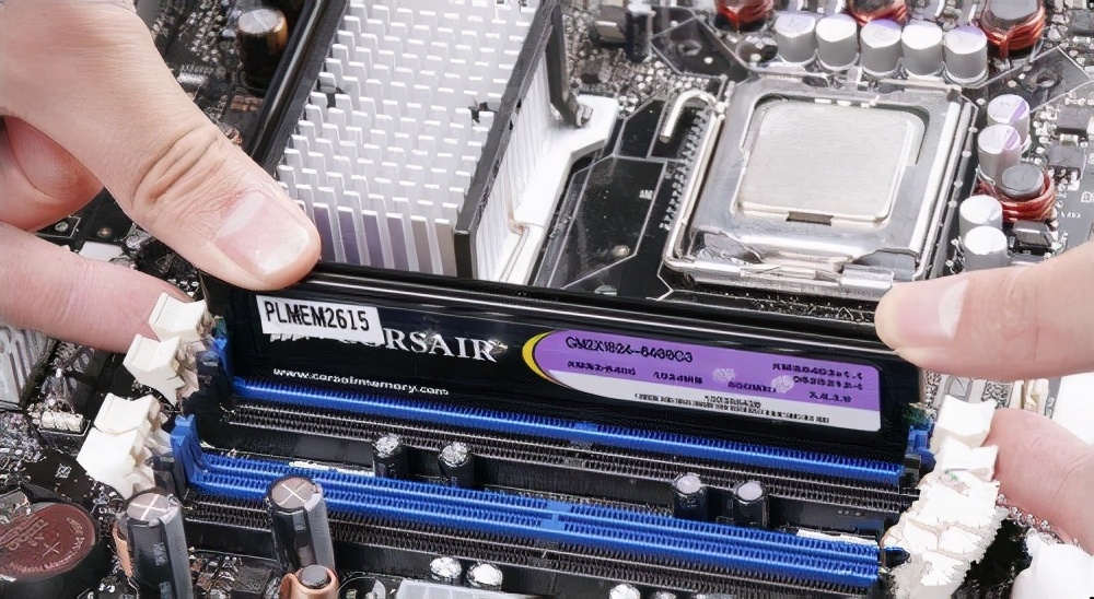 电脑开机黑屏显示error1962怎么办,电脑玩游戏黑屏后开机一直黑屏