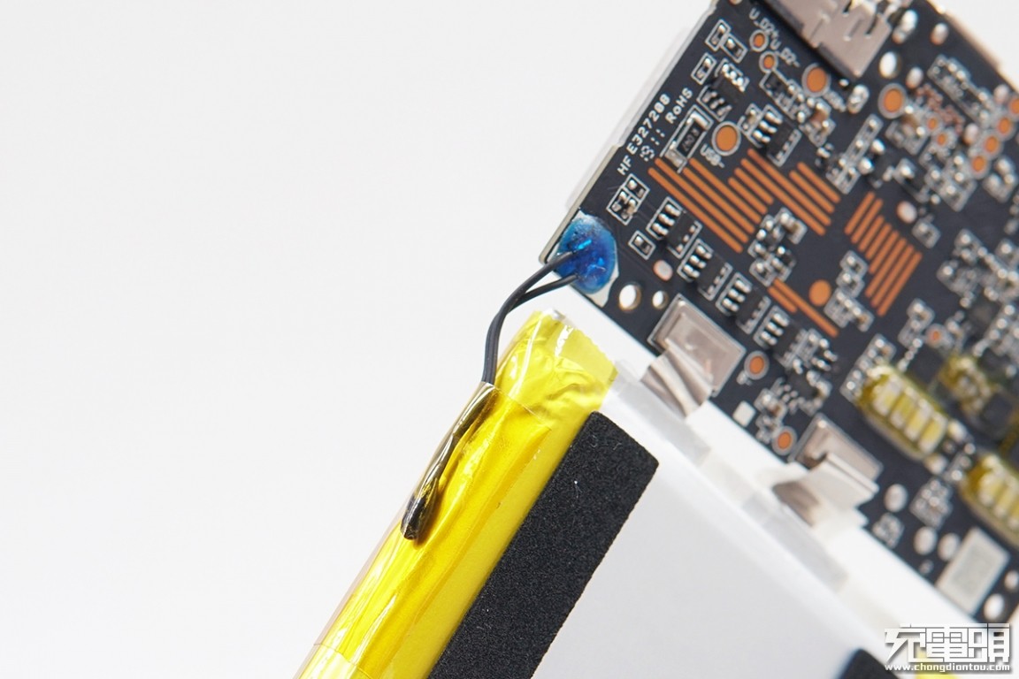 支持三星25w的移动电源,三星20000mah移动电源拆解