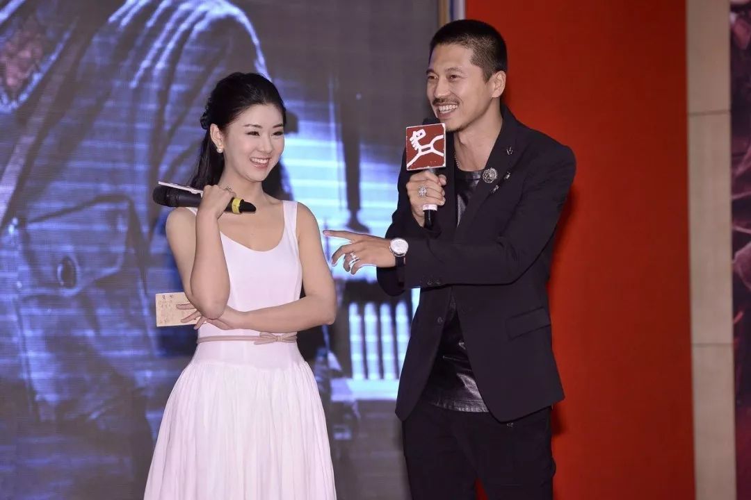 王雷求婚李小萌毕业典礼完整版,王雷结过几次婚图文