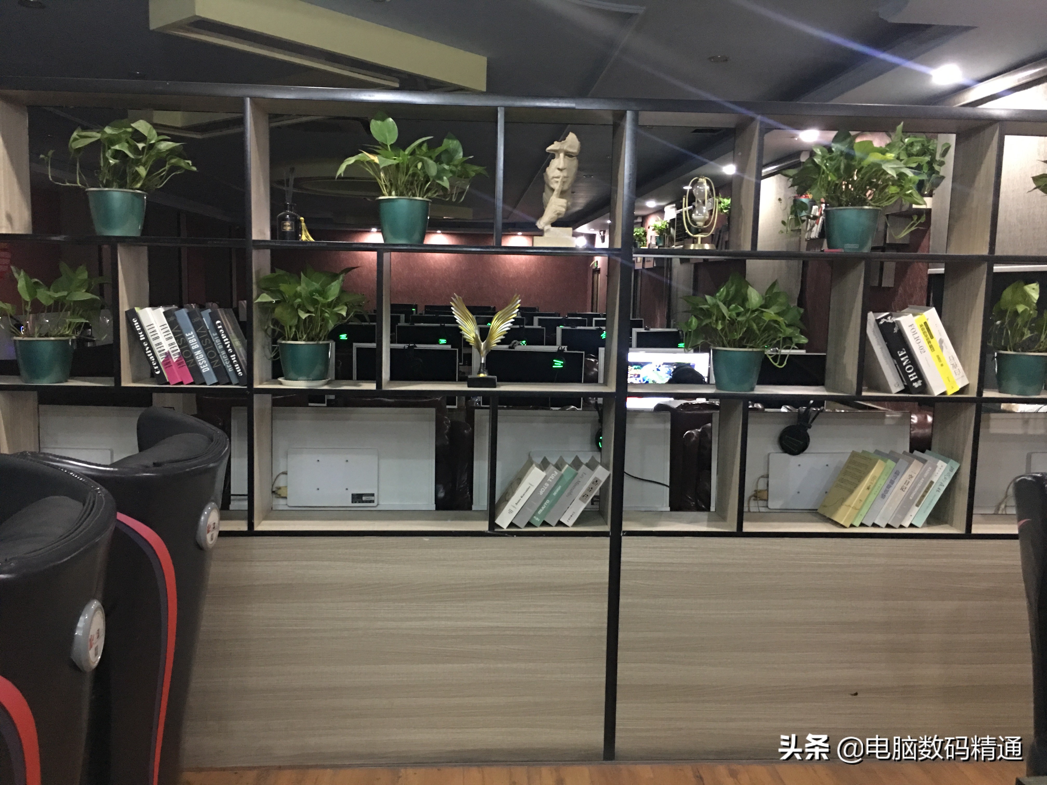 网咖每天人都很多吗,网咖上网人少