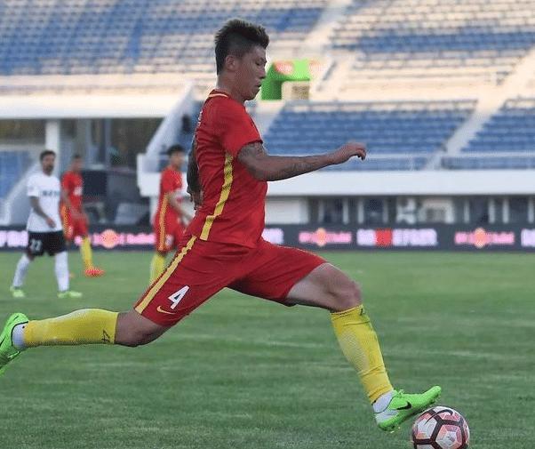 连购三大强援！曝上港将签约全北核心，明天到队新赛季继续冲冠