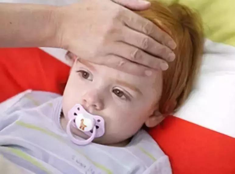 宝宝发烧不要慌，儿科医生教你如何从容应对