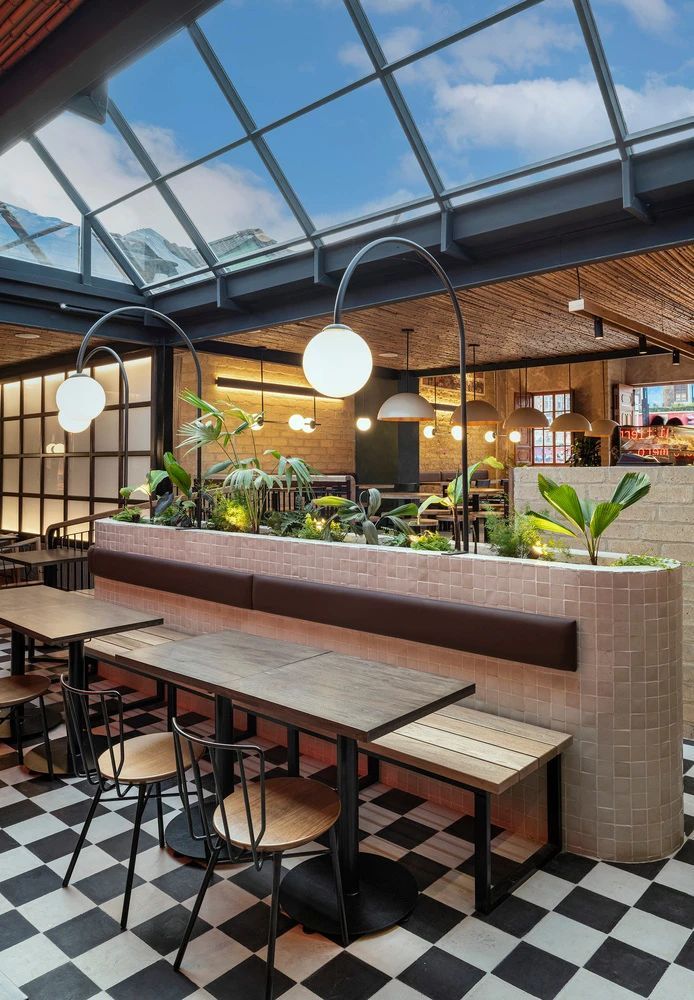 咖啡馆的闲暇时光,咖啡馆里惬意美好的时光