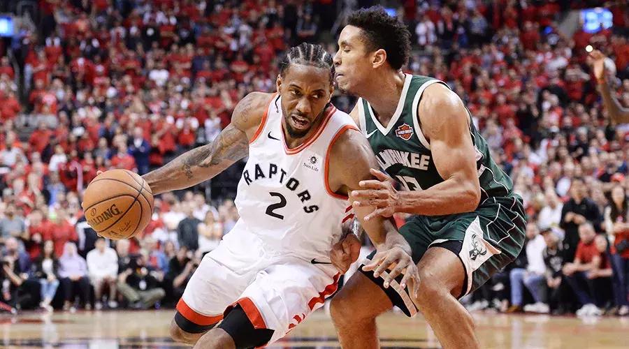 莱昂纳德詹姆斯的力量,莱昂纳德年轻时也是个盛世美颜