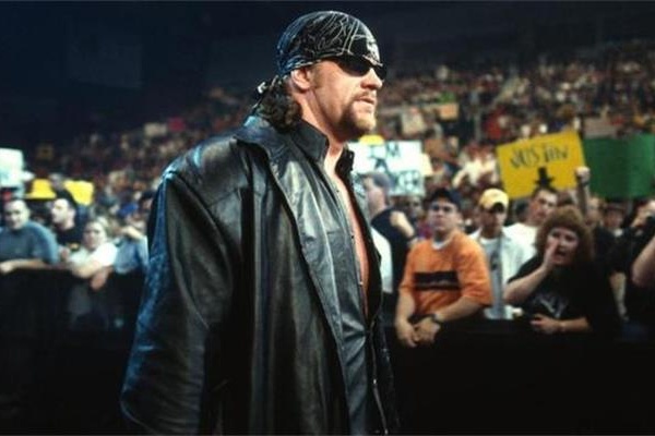 美国坏蛋wwe出场音乐,wwe送葬者美国坏蛋出场视频