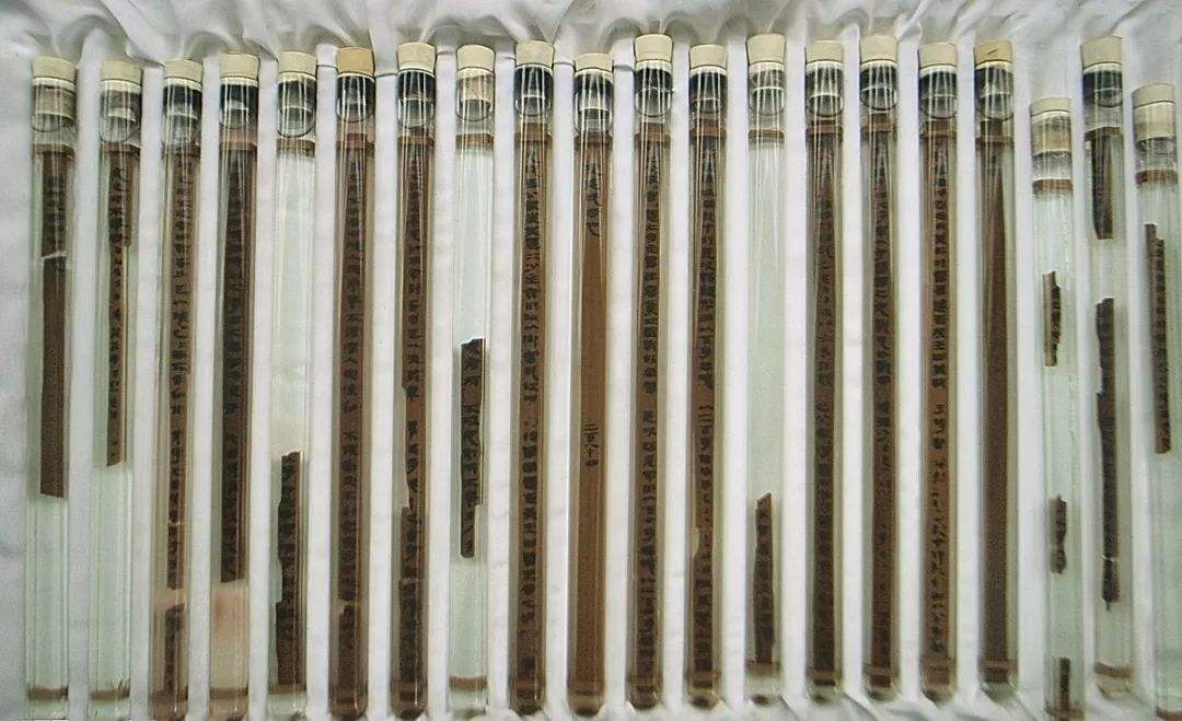 记录历史,传承文化的载体——记事本竹简