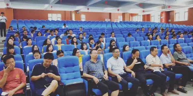 固始县永和高中召开高一第一次全体教师会