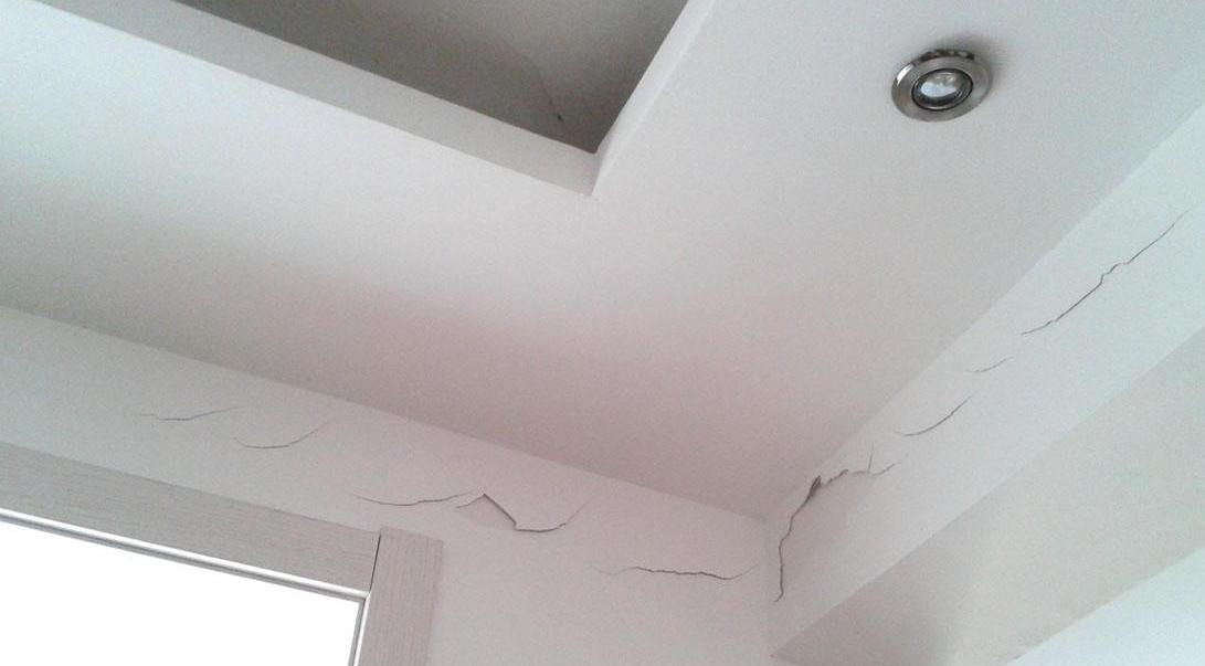 家里到处墙壁起皮脱落是什么原因,家里墙面起皮脱落怎么办