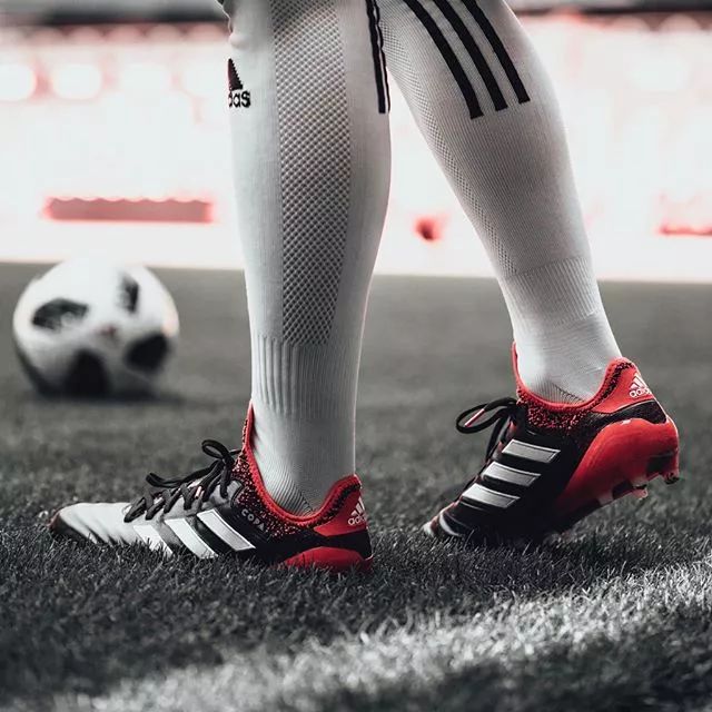 adidas和椰子联名的拖鞋,adidas新联名拖鞋