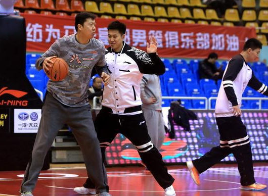 周琦大梦,周琦尴尬