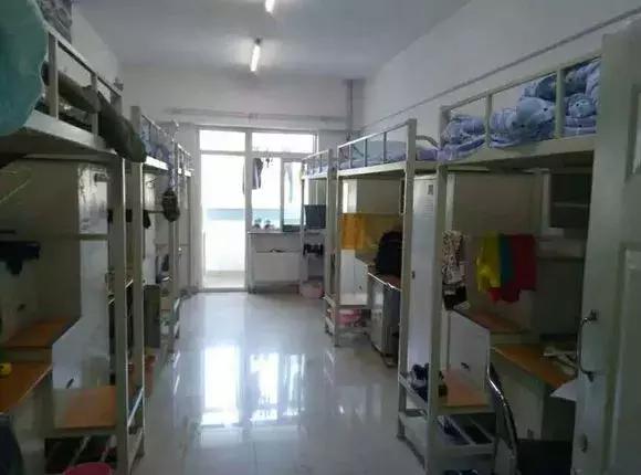 全国200所大学真实情况曝光,这些学校没空调与没热水...