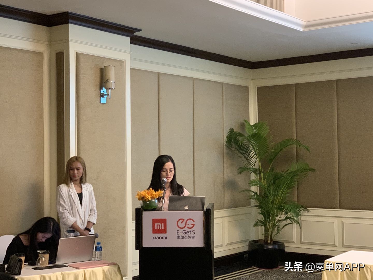 柬单点与小米强强联手，以后可叫外卖买手机