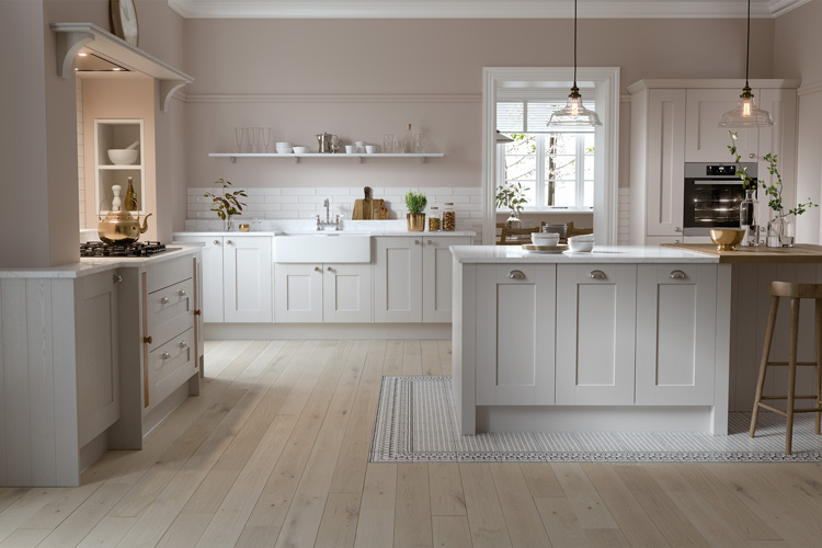 不锈钢橱柜流行五金件,不锈钢橱柜款式时髦