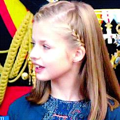 西班牙最年轻女王讲白话,西班牙未来女王纪录片