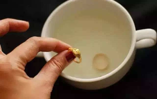 金首饰脏了怎么洗,金首饰变黑怎么清洗小妙招