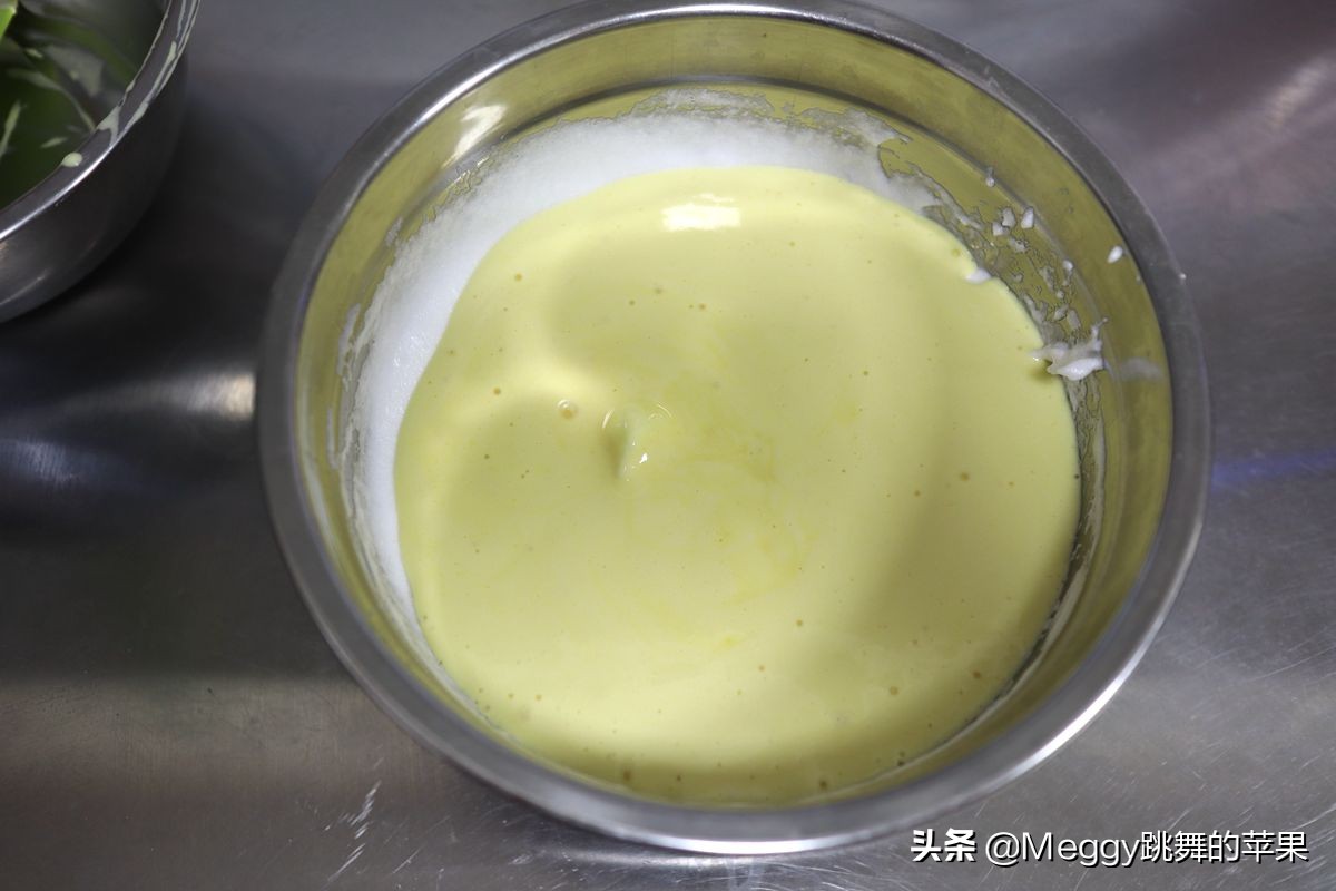 肉松蛋糕卷控出油,肉松蛋糕卷香甜咸香松软馋哭了