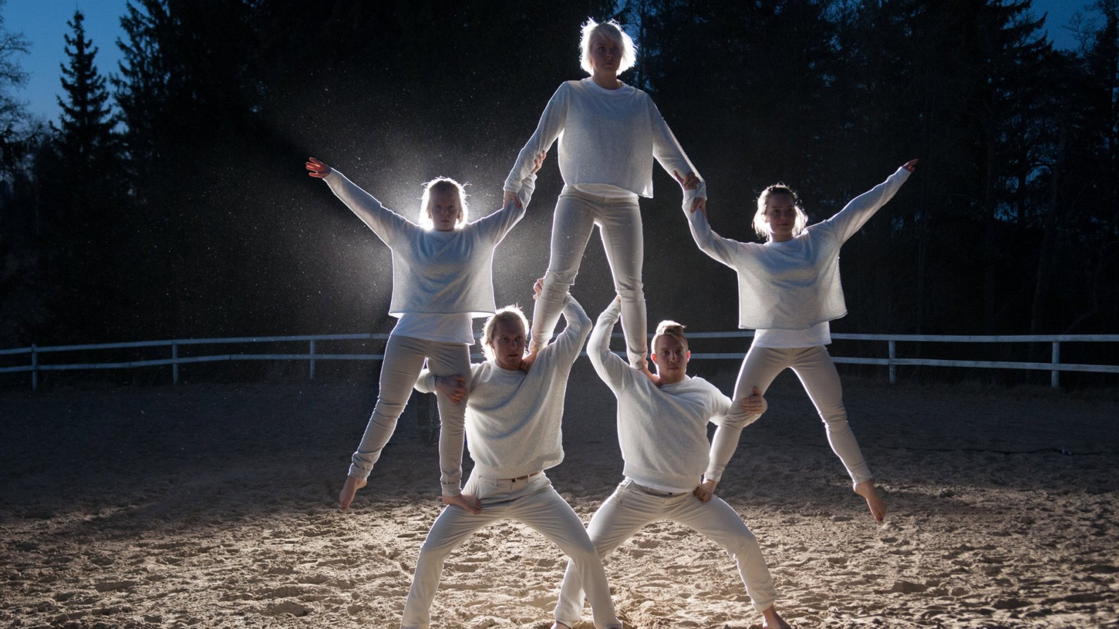 除了毕加索梵高还有哪些人,世界十大现代艺术家