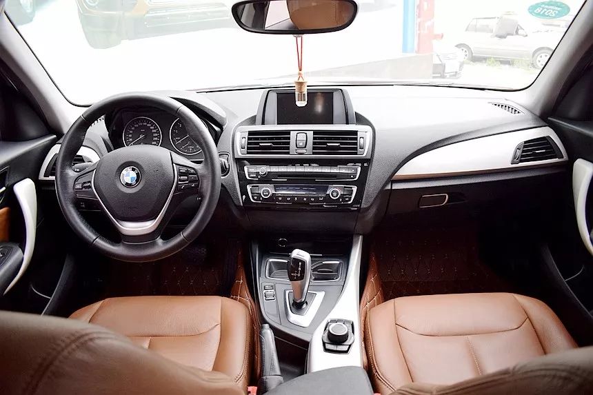 车手宝马,2015款宝马120i领先型