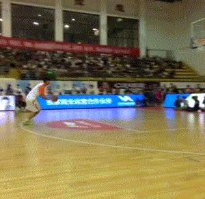 罗杰现在还打球吗,罗杰巅峰时期扣篮