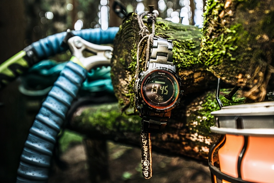 我与“熔岩瀑布”的日常PRW-30YT-1PR陪我体验浩瀚无垠